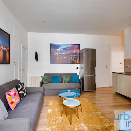 Apartment 62 - Beautiful Triangle D- 100m From Champs-elysees