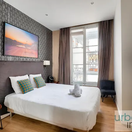 Apartment 62 - Beautiful Triangle D- 100m From Champs-elysees *